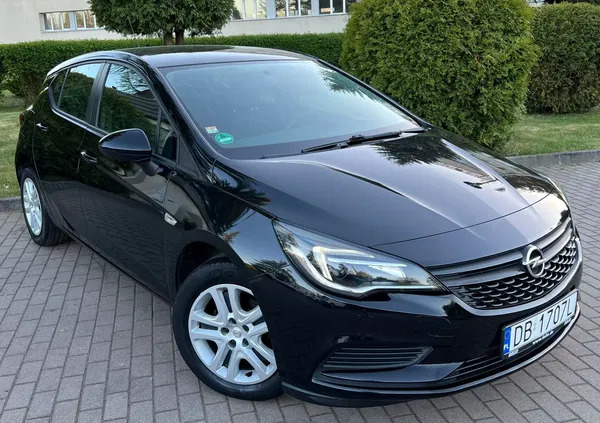 opel Opel Astra cena 43999 przebieg: 66200, rok produkcji 2017 z Wałbrzych